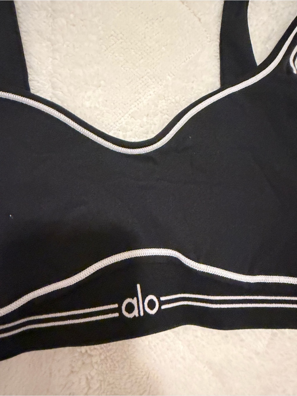 ALO Airbrush Heart Throb Bra Black with Contrast Trim - Picture 2 of 6